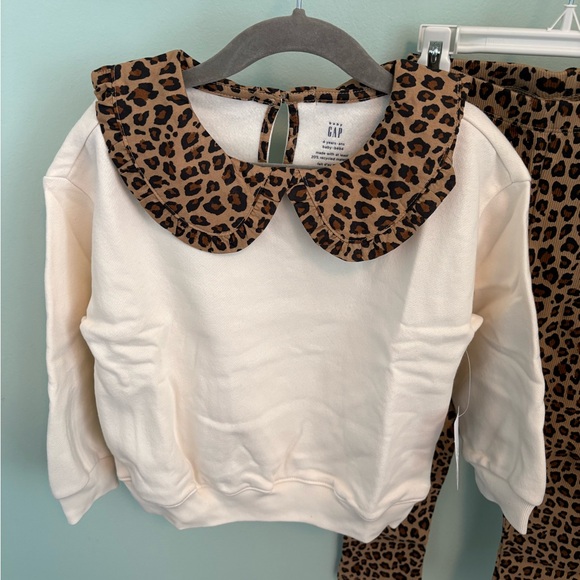 Gap VintageSoft Leopard Sweatshirt & Leggings Set - Picture 5 of 9